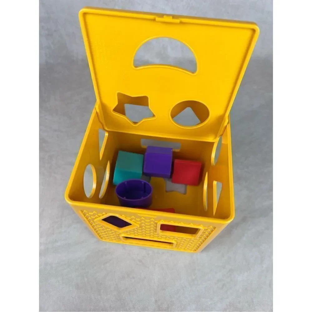 Vintage PlaySkool Shape Fitter Box Baby Kids Toy